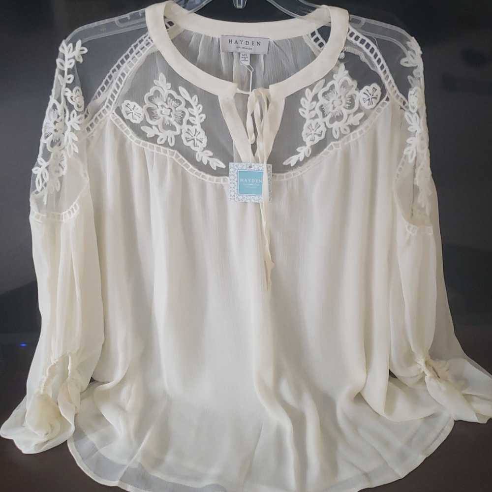 💖1 left PRICE DROP💖NWT Boho top - Picture 2 of 6